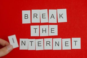 network outage impact — Fotó: Cup of Couple / Pexels