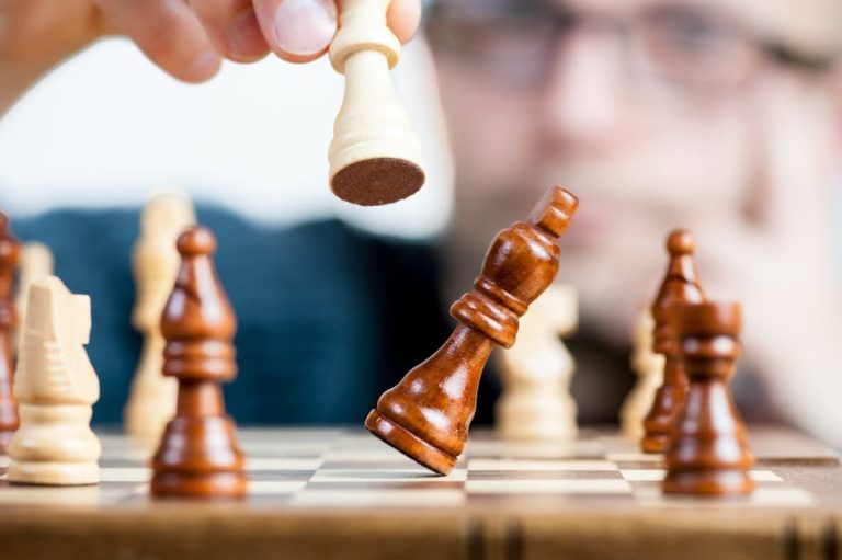 strategic pivot decision — Fotó: Pixabay / Pexels