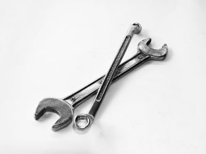 wrench violence security — Fotó: Pixabay / Pexels