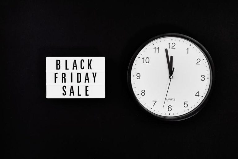 expiring opportunities clock — Fotó: www.kaboompics.com / Pexels