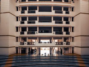 institutional power shift — Fotó: LensWitzRaj ㅤ / Pexels