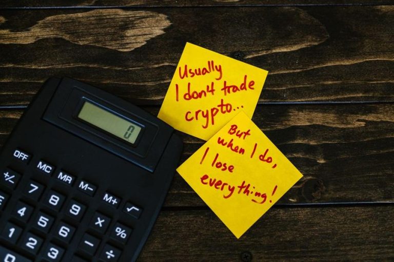 currency instability danger — Fotó: RDNE Stock project / Pexels