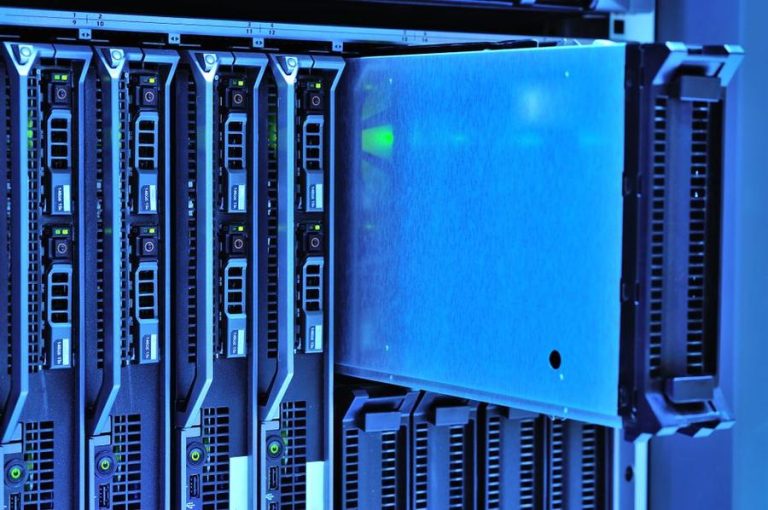 network evolution upgrade — Fotó: panumas nikhomkhai / Pexels