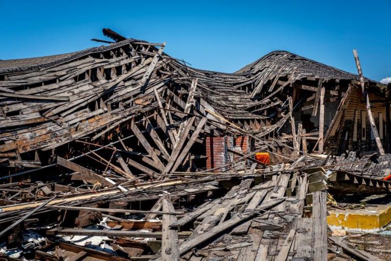 rapid collapse chaos — Fotó: David McElwee / Pexels #12725672