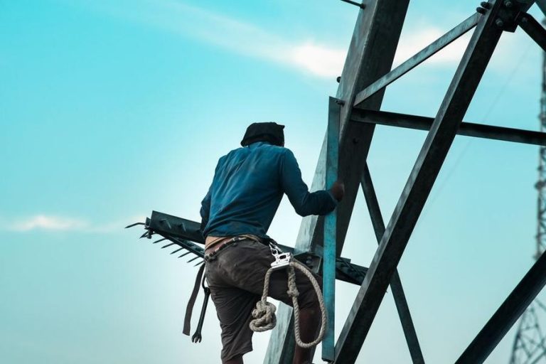 high risk reward — Fotó: Azraf Mohammod Nakib / Pexels #35485461