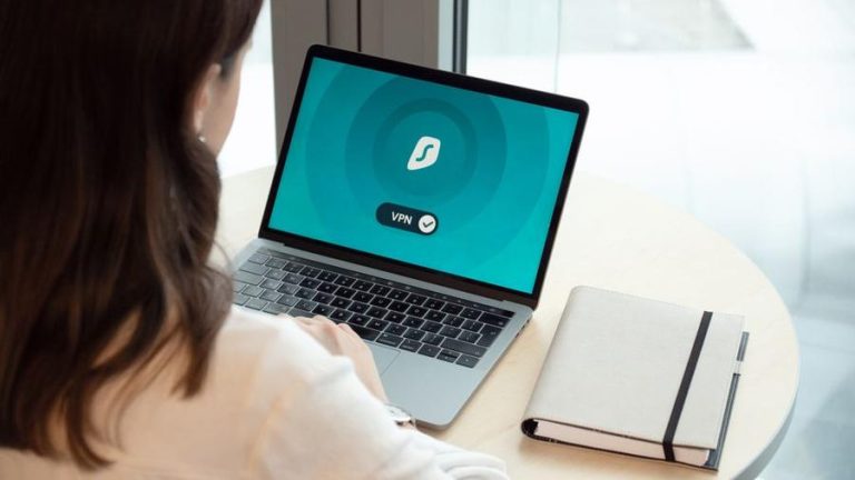 privacy shield technology — Fotó: Dan Nelson / Pexels #3949100